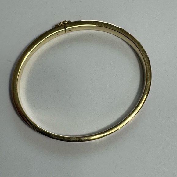 Tory Burch Kira Logo Monogram Red and Gold Bangle Bracelet Medium main image 6